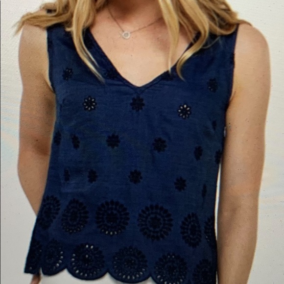ECRU BARDOT Beautiful Blue Eyelet embroidered lined Tank in a size Small… - Picture 4 of 15